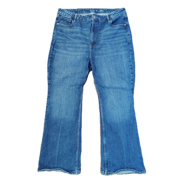 OLD NAVY High Rise FLARE Sz 18 Petite Short Stretch Solid Jeans - Picture 1 of 4